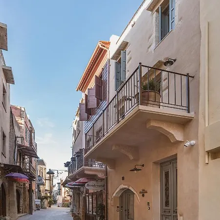 Casa Athanasia خانيا